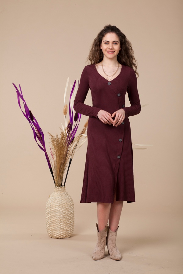 Mürdüm Rengi Kruvaze Yaka Kemerli Uzun Elbise1